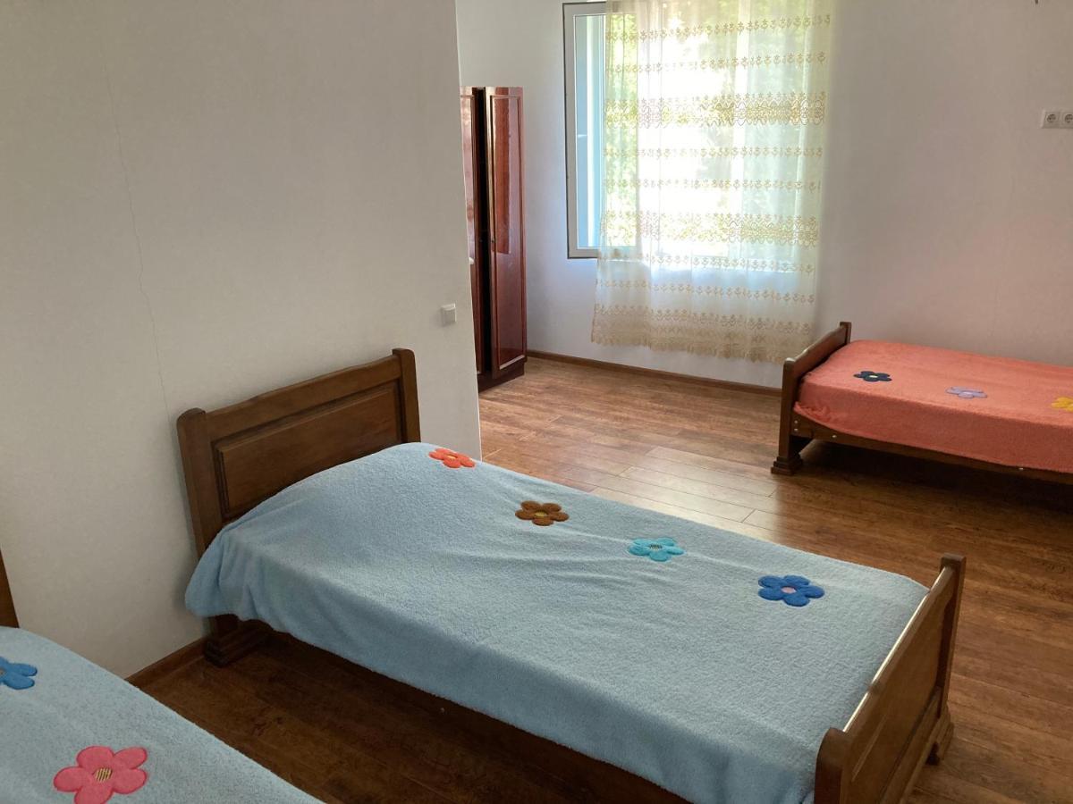 Guest House Maxim Махинари Екстериор снимка