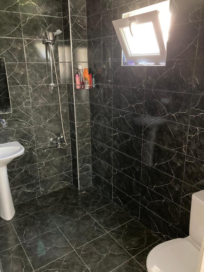 Guest House Maxim Махинари Екстериор снимка