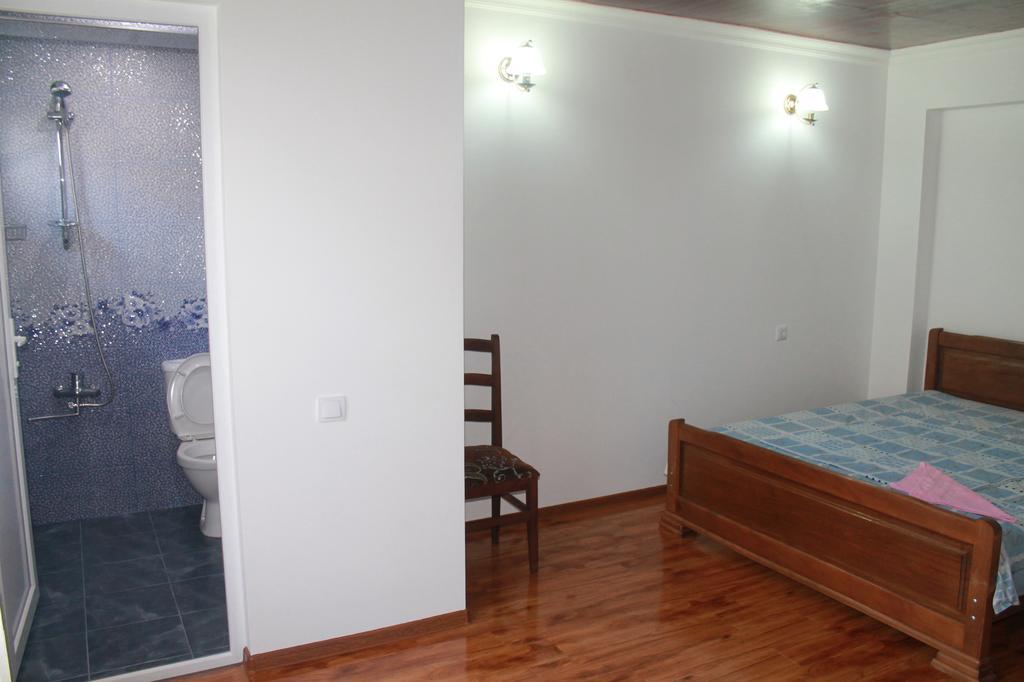 Guest House Maxim Махинари Екстериор снимка