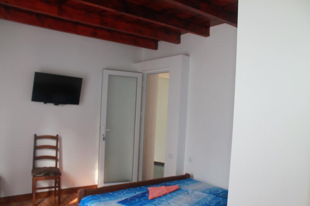 Guest House Maxim Махинари Екстериор снимка
