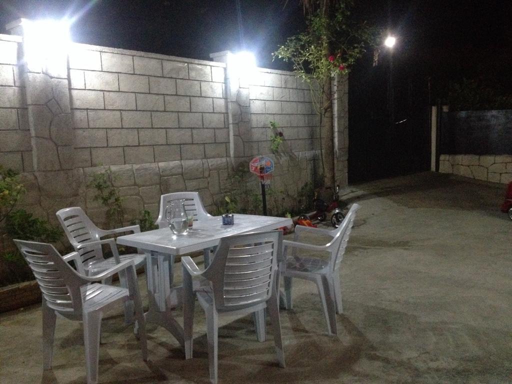 Guest House Maxim Махинари Екстериор снимка
