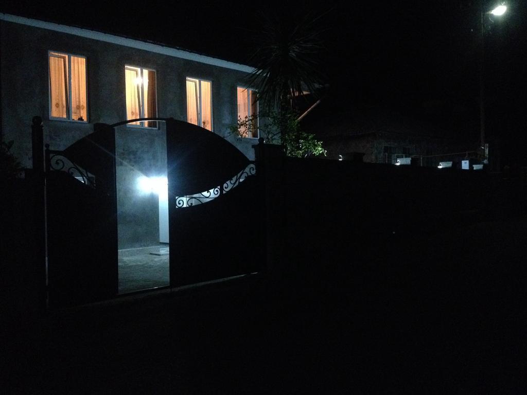 Guest House Maxim Махинари Екстериор снимка