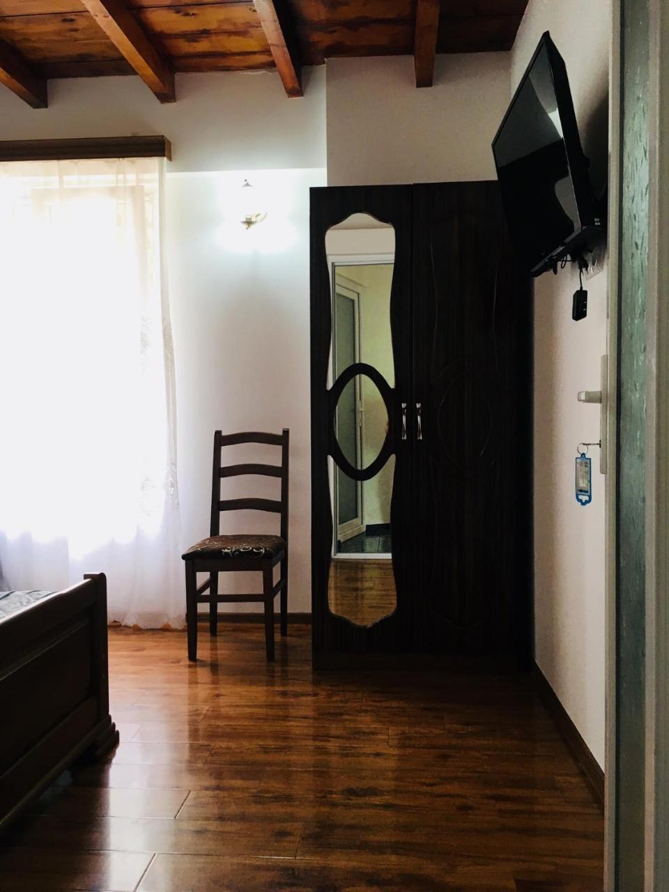 Guest House Maxim Махинари Екстериор снимка