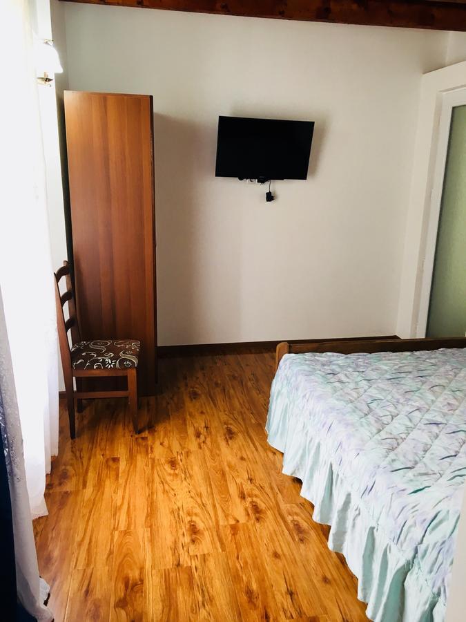 Guest House Maxim Махинари Екстериор снимка